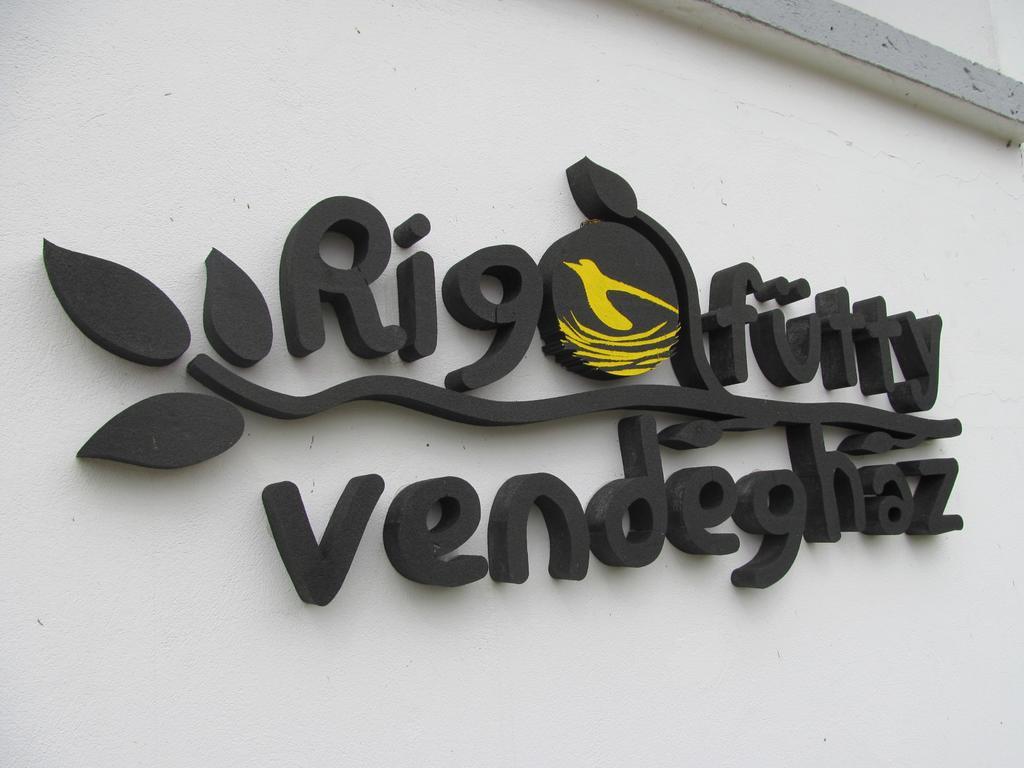 Rigofuetty Vendeghaz Hotel Tiszaalpar Exterior foto